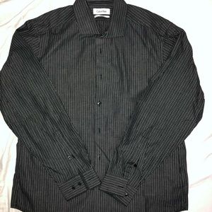 SALE!! 3/$20✨✨ Calvin Klein button down